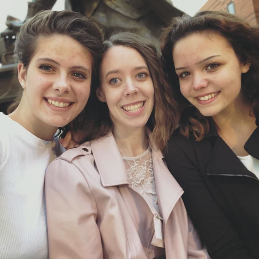 Meet your Posher, Olivia